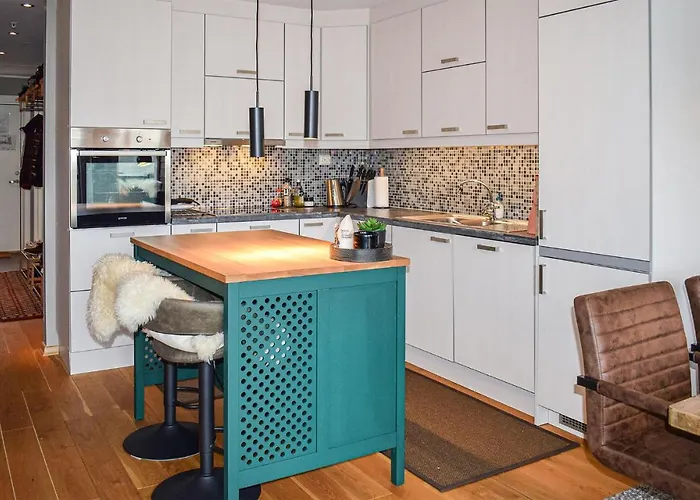 2 Bedroom Cozy In Lägenhet