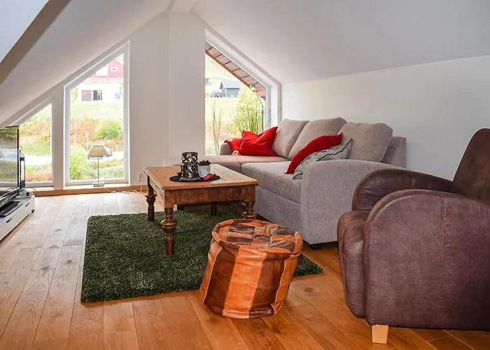 Apartment 2 Bedroom Cozy In *