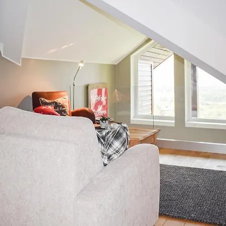 2 Bedroom Cozy In Apartman Geilo